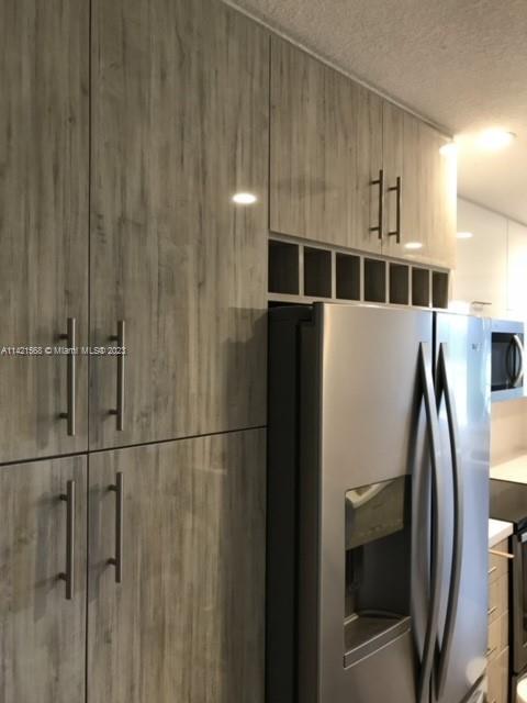 Foto del edificio - 3945 Adra Ave