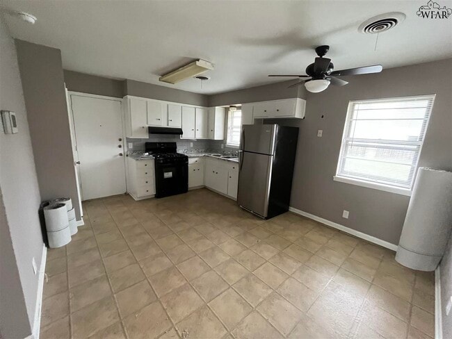 Foto del edificio - 4704 N Shore Dr