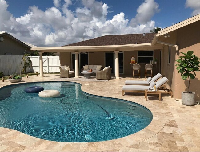 Foto del edificio - 4890 NW 5th Terrace