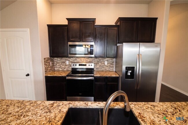 Building Photo - 900 Clanton Cove