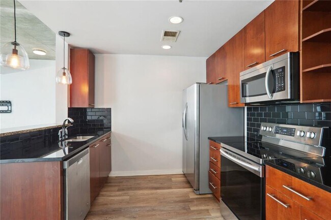 Foto del edificio - 3324 Peachtree Rd NE
