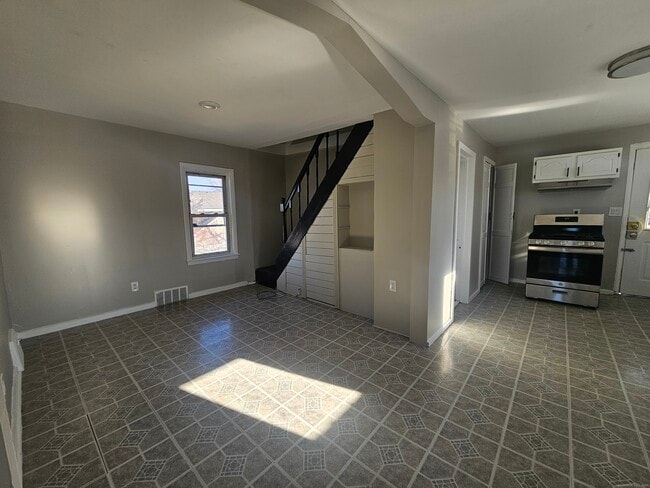 Foto del edificio - 370 Bruce Ave