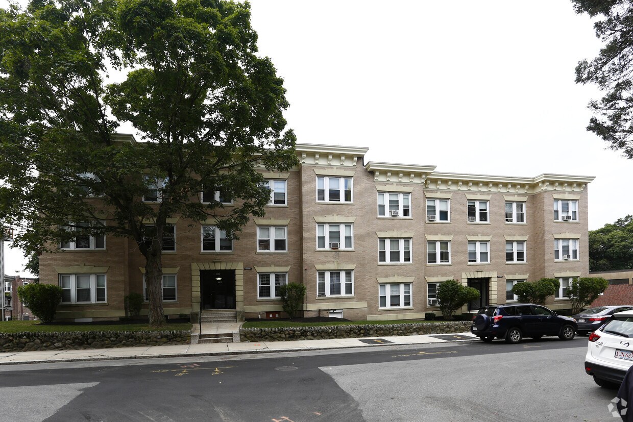 Foto del edificio - 130-134 Englewood Ave