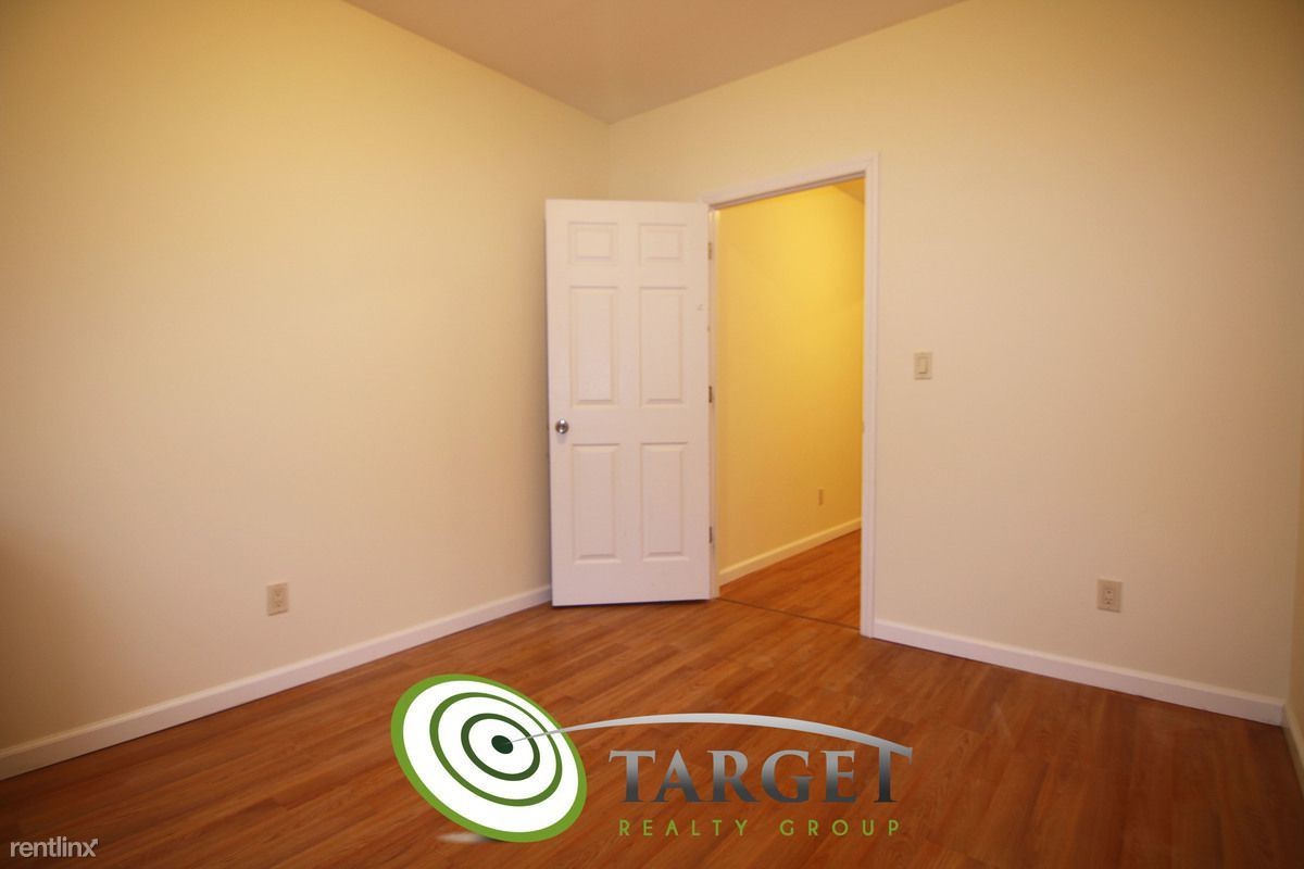 Primary Photo - 2 br, 1 bath Apartment - 1654 Dekalb Ave 1R