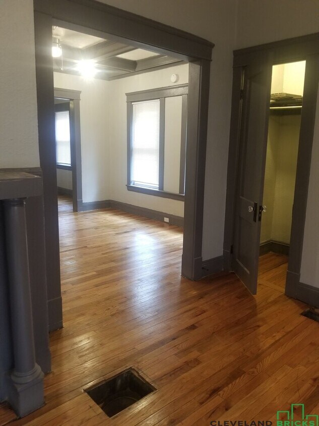 1471 W 112th St Unit Down, Cleveland, OH 44102 Condo for Rent in