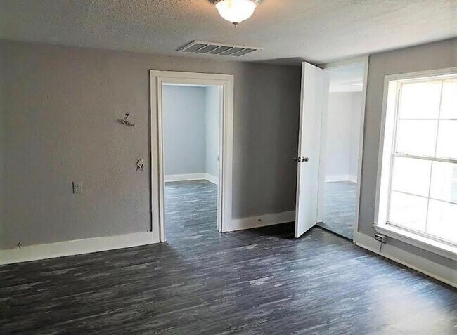 Foto del edificio - 412 N 8th St