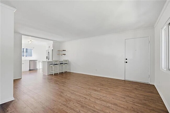 Foto del edificio - 104 Ardmore Pl NW