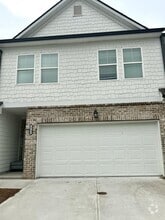 Building Photo - 4546 Bishops Ln