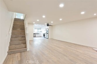 Building Photo - 10215 Variel Ave