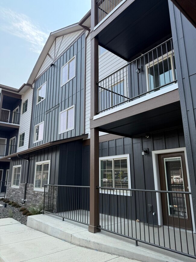 Foto del edificio - Westwood Pines Apartments