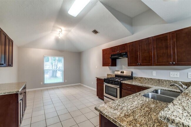 Foto del edificio - 22707 Bridgewater Dr