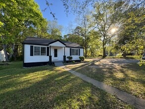 Building Photo - 5641 Austell Powder Springs Rd
