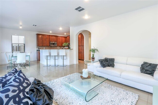 Building Photo - 8868 NW 101st Plz