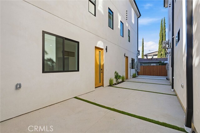 Foto del edificio - 13602 Burbank Blvd