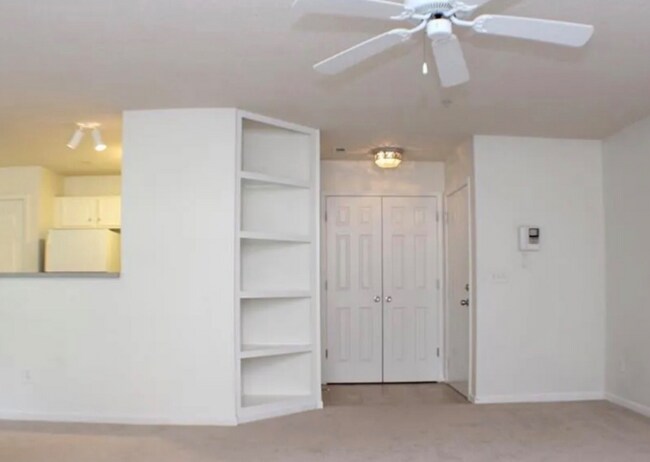 Building Photo - 3706 Cotswold Terrace