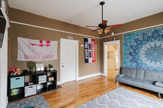 Building Photo - Preleasing for August 2026! 3 Bedroom, 1 bathroom, Pet-Friendly with In-Unit Washer & Dryer!