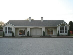Building Photo - 105 Hodge St