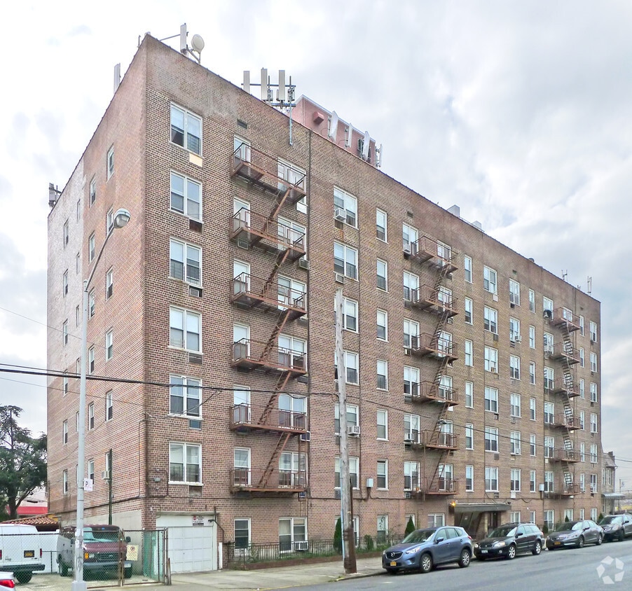 Building Photo - 8797 25th Ave