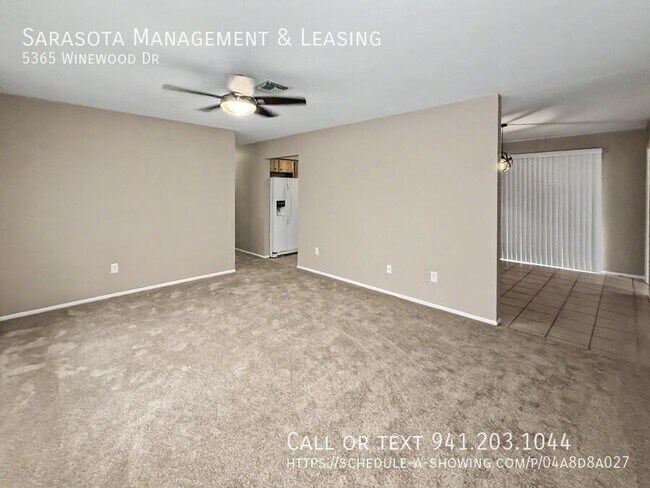 Foto del edificio - 5365 Winewood Dr