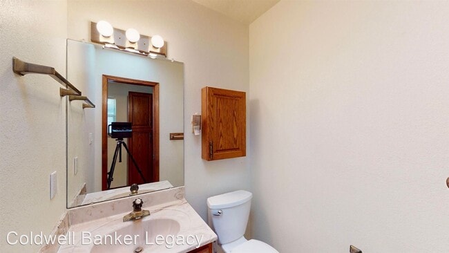Building Photo - 3 br, 2.5 bath House - 9432 San Rafael NE