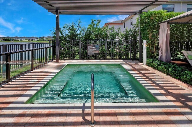 Foto del edificio - 15846 NW 91st Ct