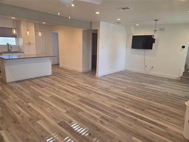 Building Photo - 482 Trout St