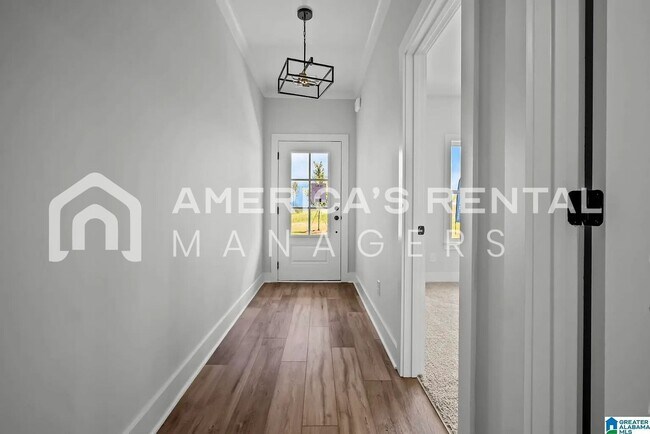 Foto del edificio - Rare 5 Bedroom Home for Rent!