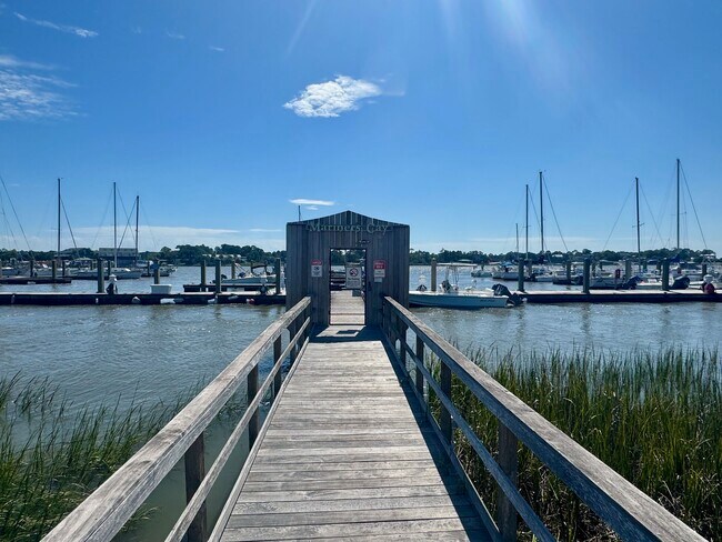 Building Photo - 177 W Mariners Cay Dr