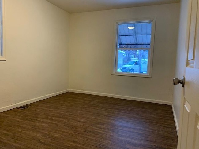 Building Photo - 2368 Orchard Ave