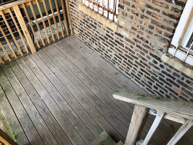 Foto del edificio - 2449 N Clybourn Ave