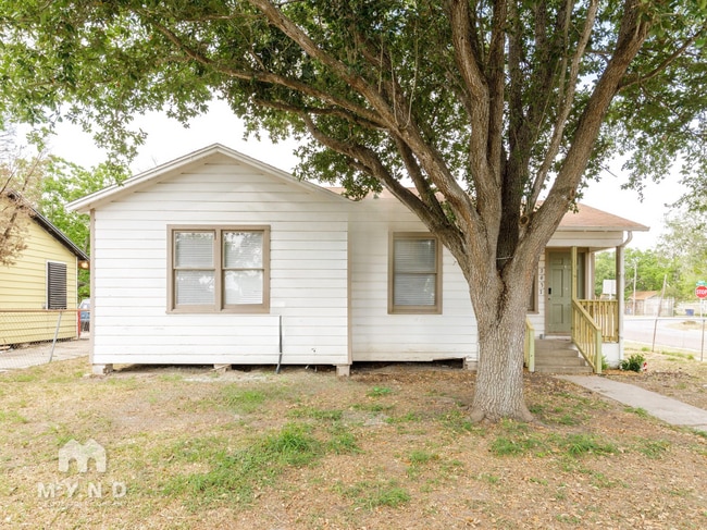 Building Photo - 3637 Mimosa Dr