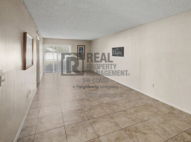 Foto del edificio - 12471 McGregor Blvd