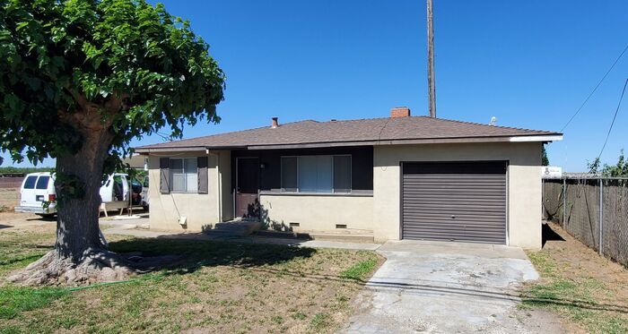 Primary Photo - Coming Soon Cozy Renovated Country Propert...