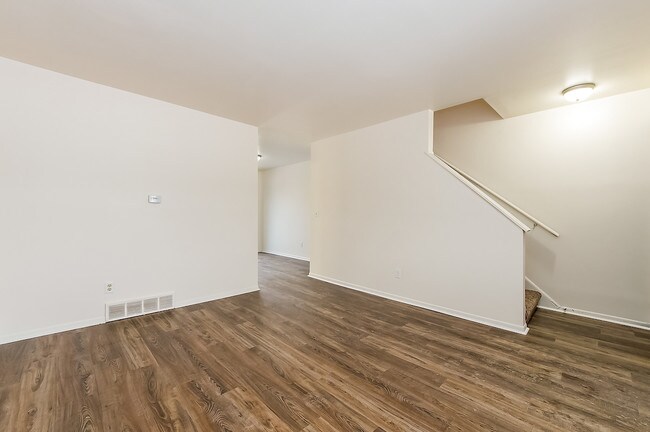 Foto del edificio - 1726 Riverbend Rd