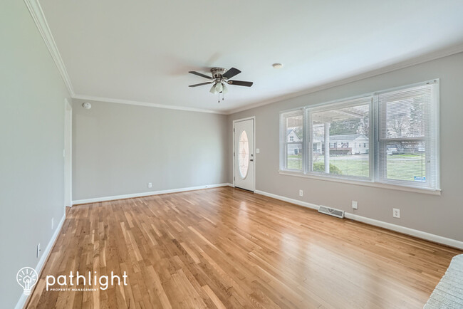 Foto del edificio - 119 Nantz St, Mount Holly, NC, 28120