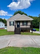 Building Photo - 209 Turner St