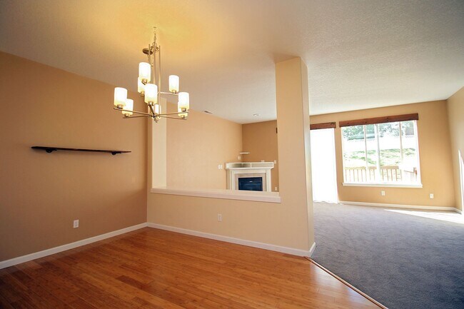 Foto del edificio - 21410 NE Rosewood Dr