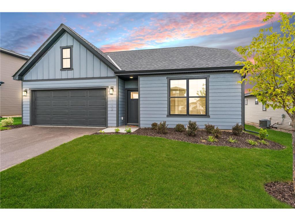 Primary Photo - 10129 Sunbird Cir