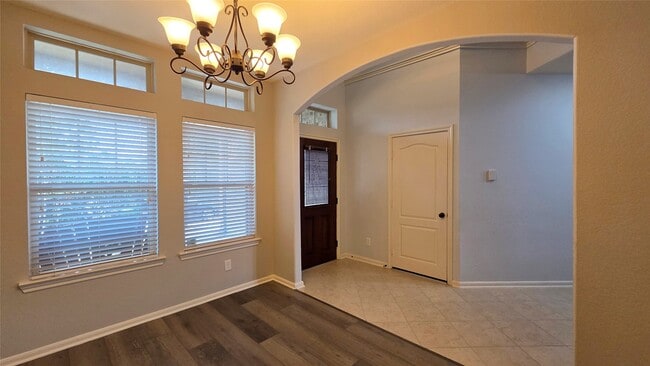 Building Photo - 119 Red Eagle Ct