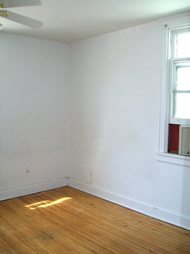 Foto del edificio - 2807 Edgewood Ave