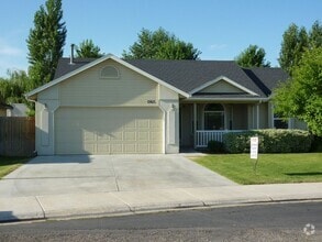 Building Photo - 1565 W Silver Salmon Dr