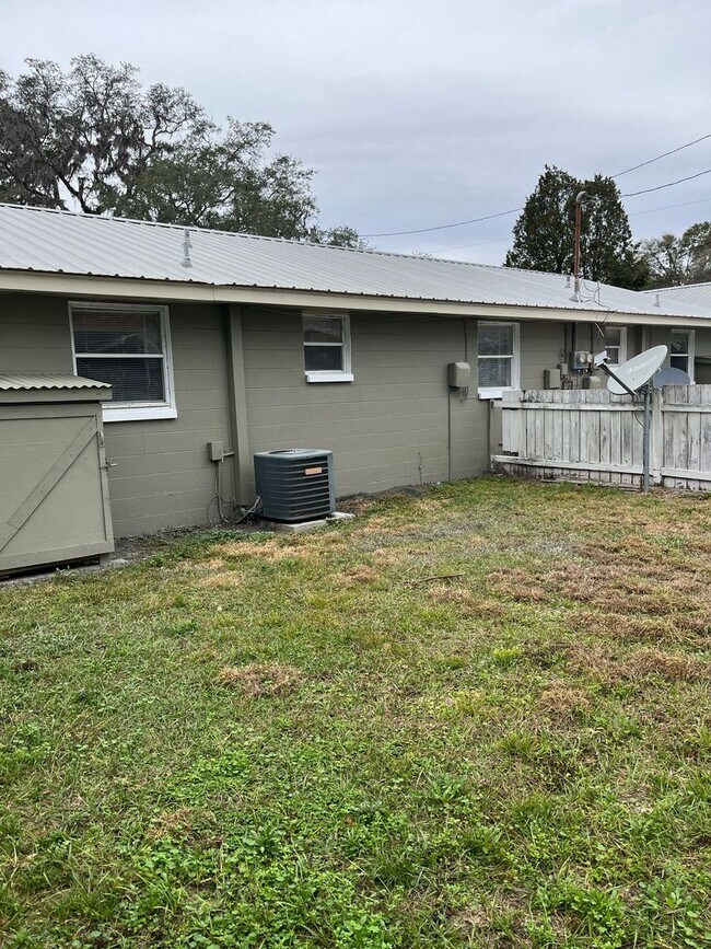 Foto del edificio - For Rent: Charming 1-Bedroom Home in Zephyrhills!