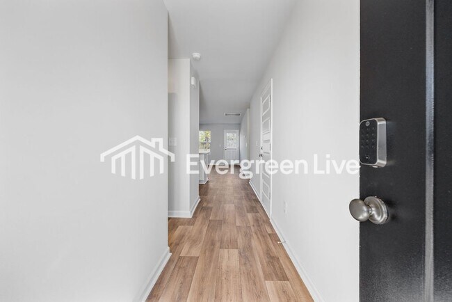 Foto del edificio - 1210 Willow Oaks Wy