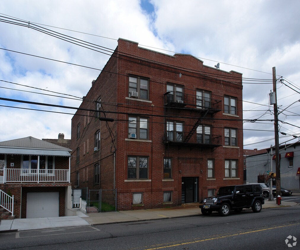 Foto principal - 777-779 Avenue E