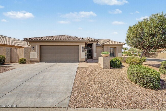 Building Photo - 16110 W Vale Dr