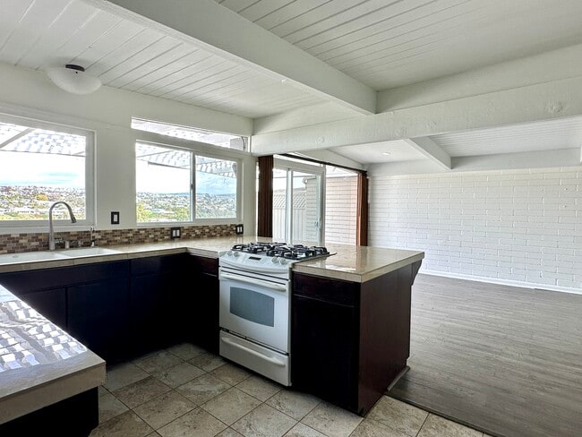 Building Photo - 264 Del Gado Rd