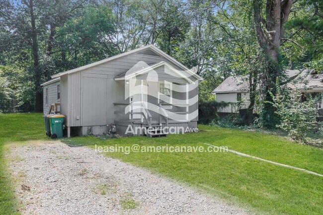 Building Photo - 3015 Walker St