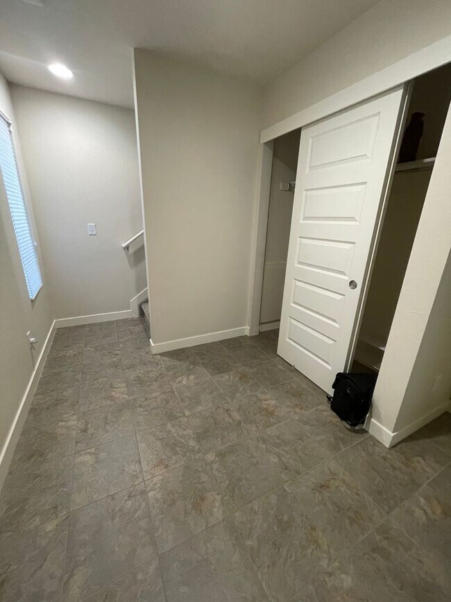 Foto del edificio - 2 Bed 2.5 Bath Townhouse in Broomfield Ava...