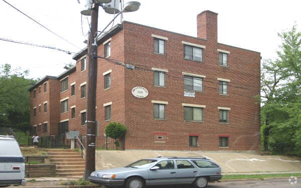 Building Photo - High Land View
