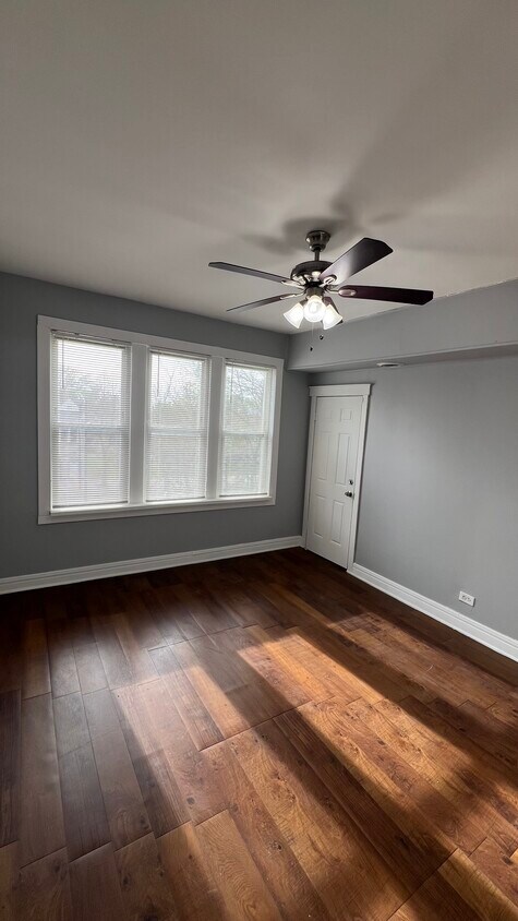 Living Room - 8835 S Commercial Ave